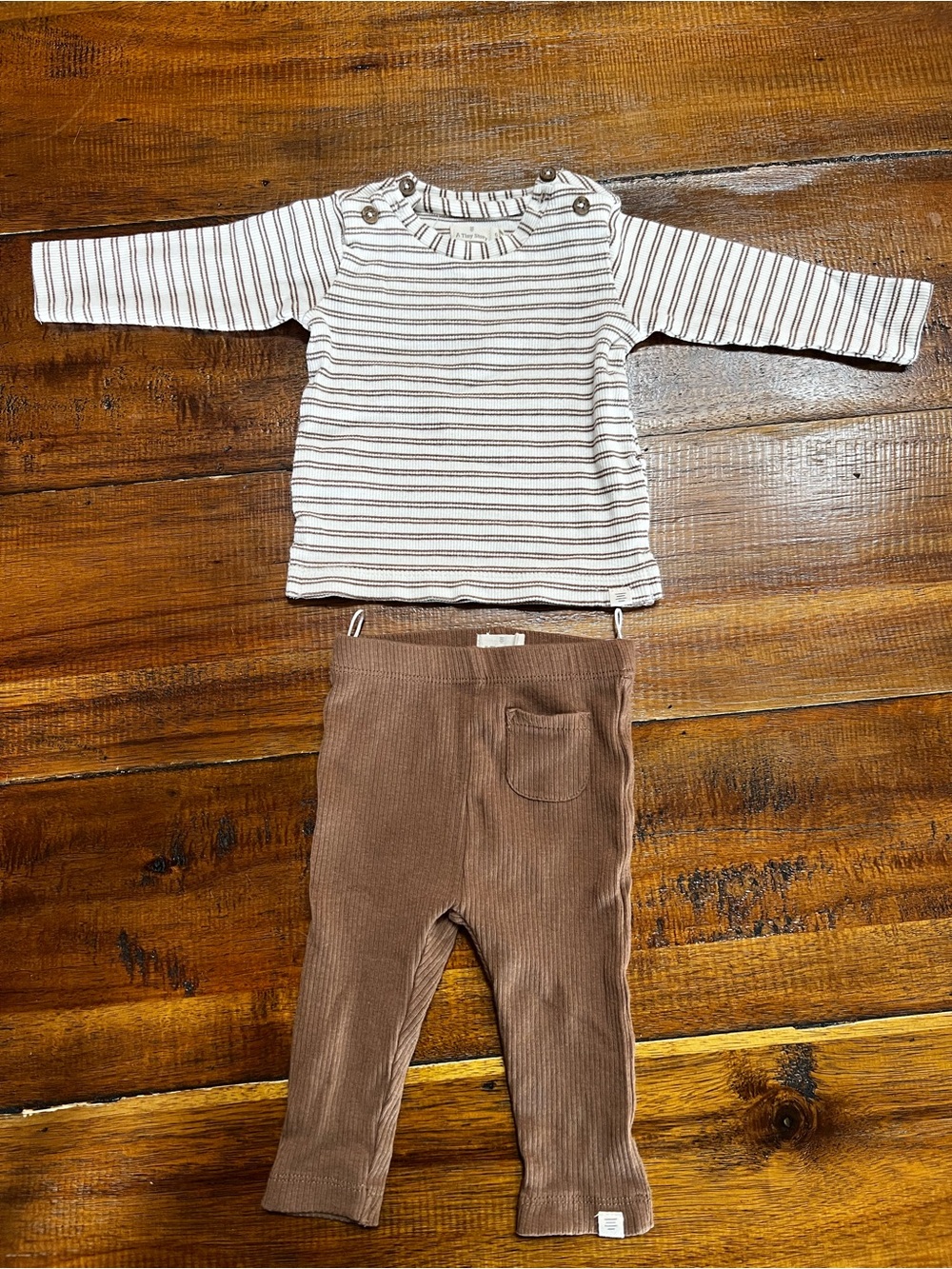 Striped Long-Sleeve Top and Brown Ribbed Leggings - Kids Bottoms Set